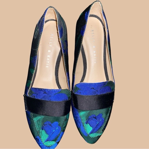 KELLY & KATIE DOTTY FLORAL PATTERN FLAT LOAFERS W/BROCADE POINTED TOES ~S/7 - Picture 1 of 11